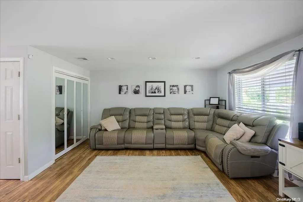 190 Ashton Road Middle Island NY 11953