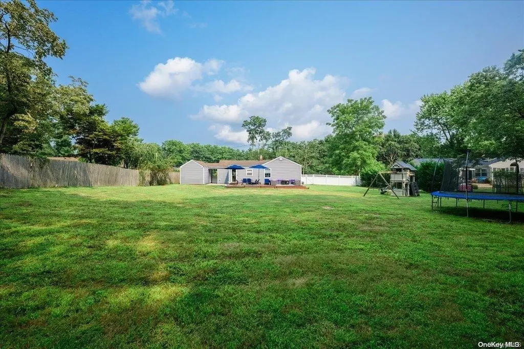 190 Ashton Road Middle Island NY 11953