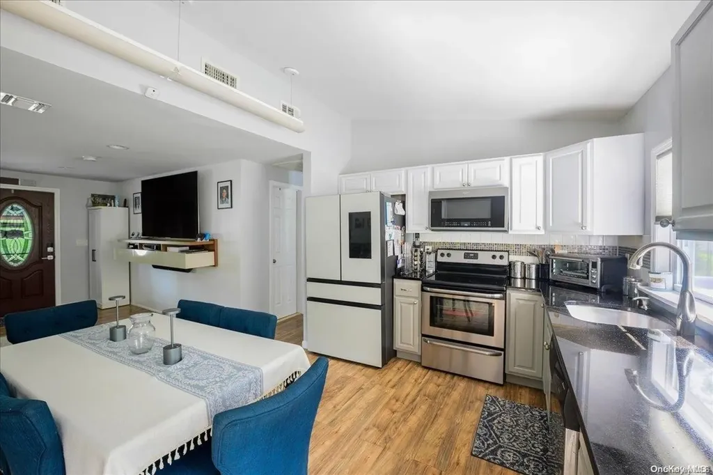 190 Ashton Road Middle Island NY 11953