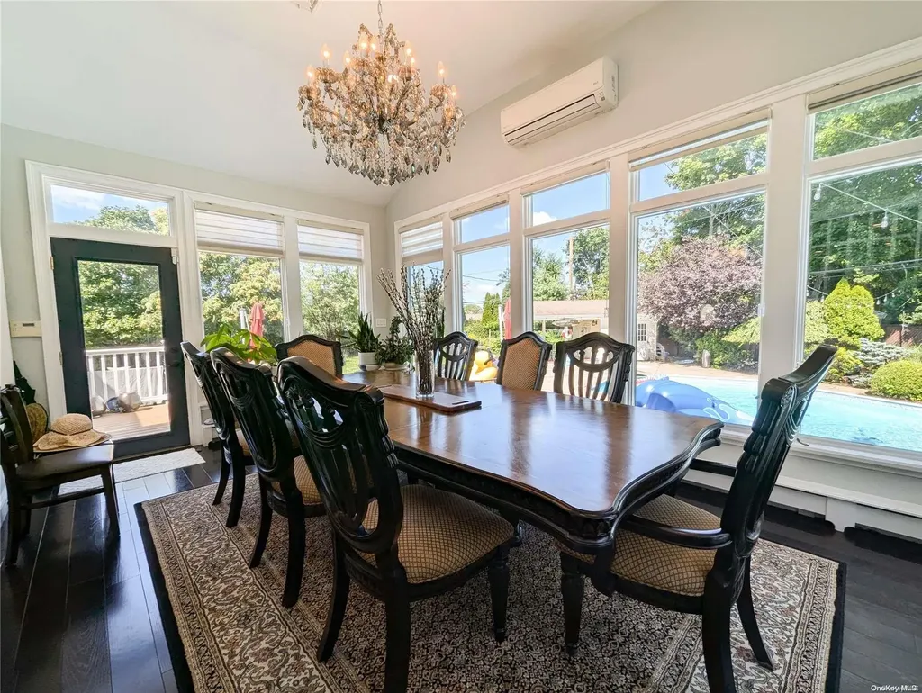 14 Suzanne Lane Bethpage NY 11714