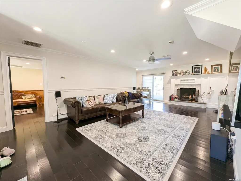 14 Suzanne Lane Bethpage NY 11714