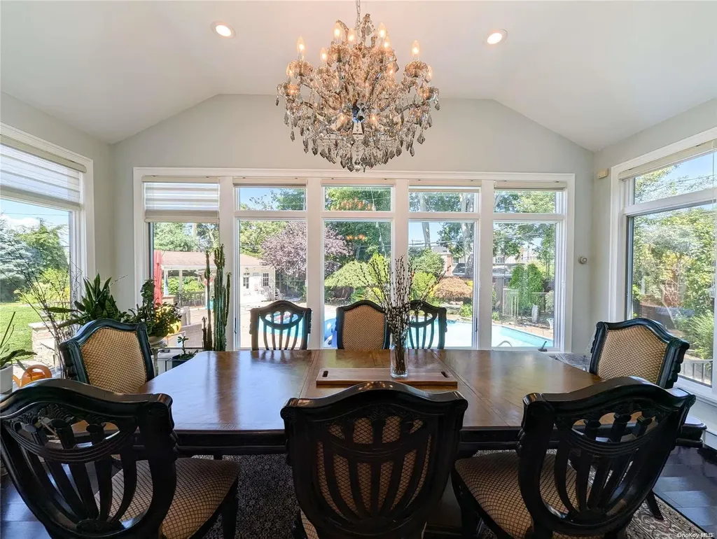 14 Suzanne Lane Bethpage NY 11714
