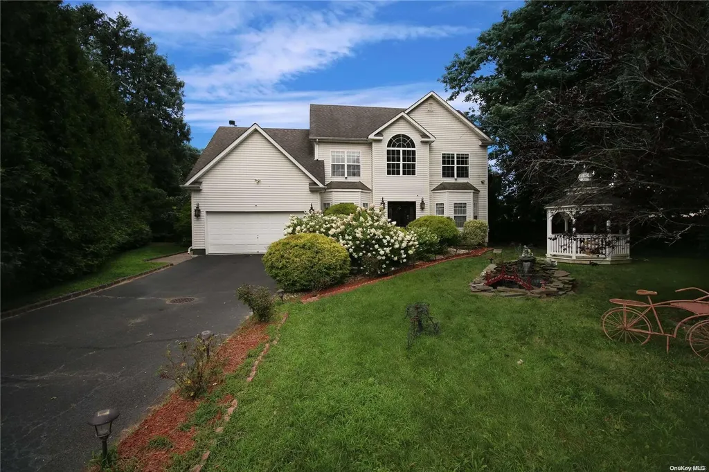 469 Donald Boulevard Holbrook NY 11741