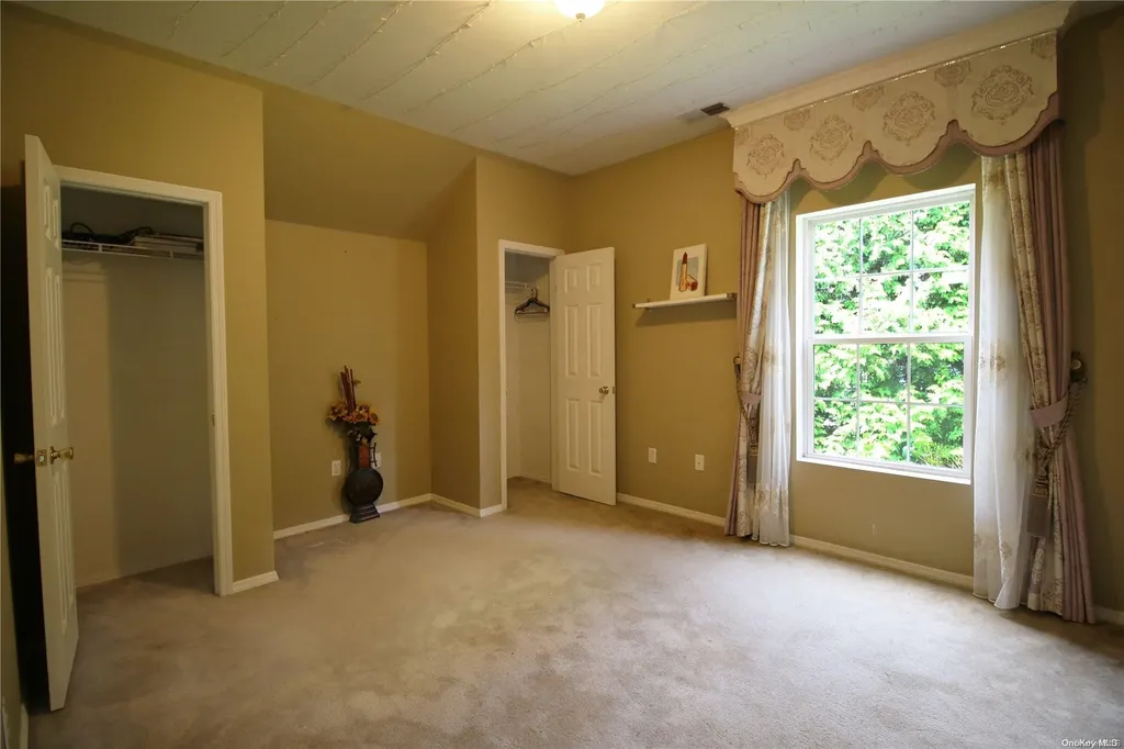 469 Donald Boulevard Holbrook NY 11741