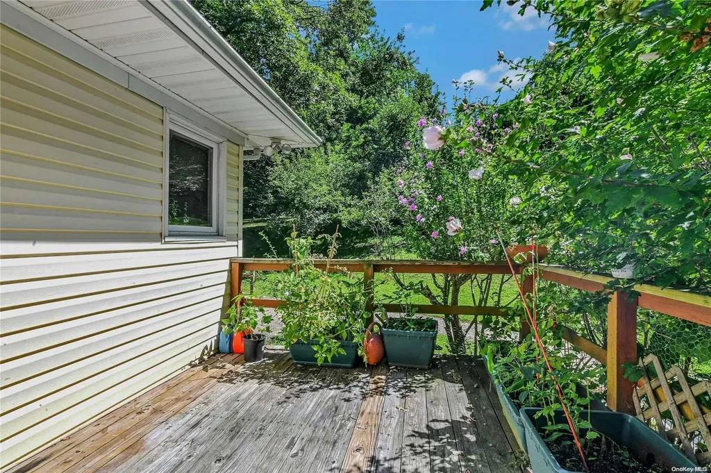 76 Bayberry Road Wading River NY 11792