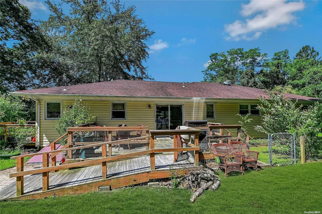 76 Bayberry Road Wading River NY 11792