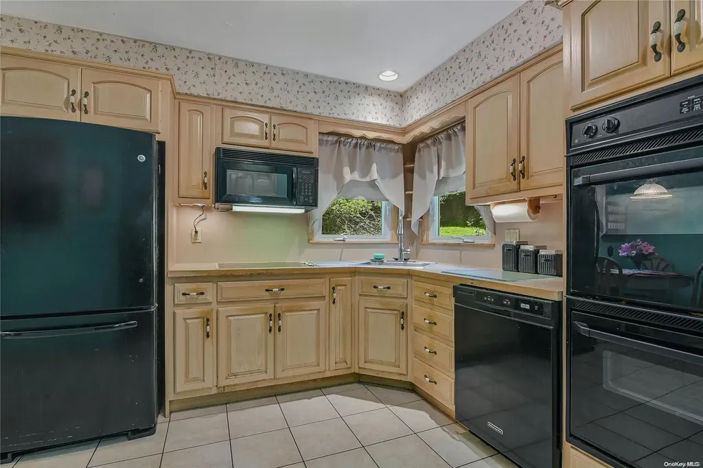 76 Bayberry Road Wading River NY 11792