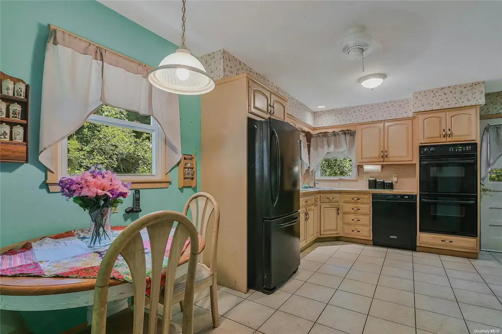76 Bayberry Road Wading River NY 11792