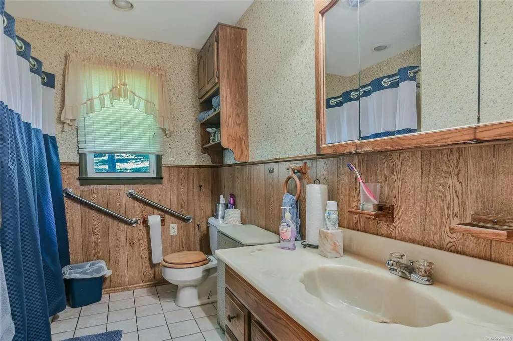 76 Bayberry Road Wading River NY 11792