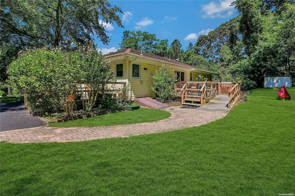 76 Bayberry Road Wading River NY 11792