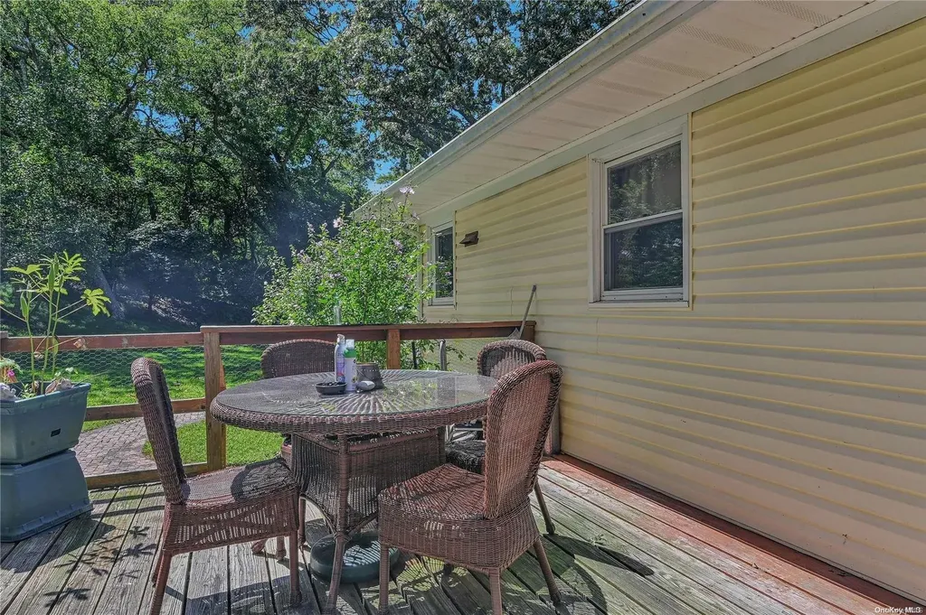 76 Bayberry Road Wading River NY 11792