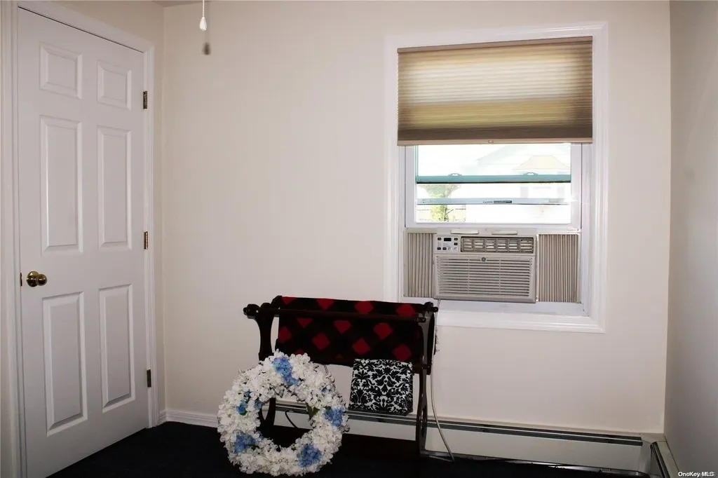 808 Atlantic Street Lindenhurst NY 11757