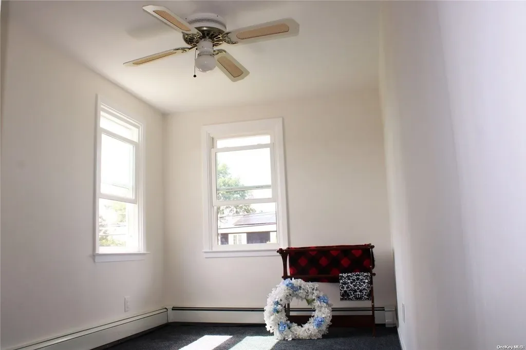 808 Atlantic Street Lindenhurst NY 11757