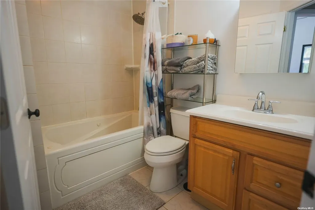 33 Park Street Centereach NY 11720