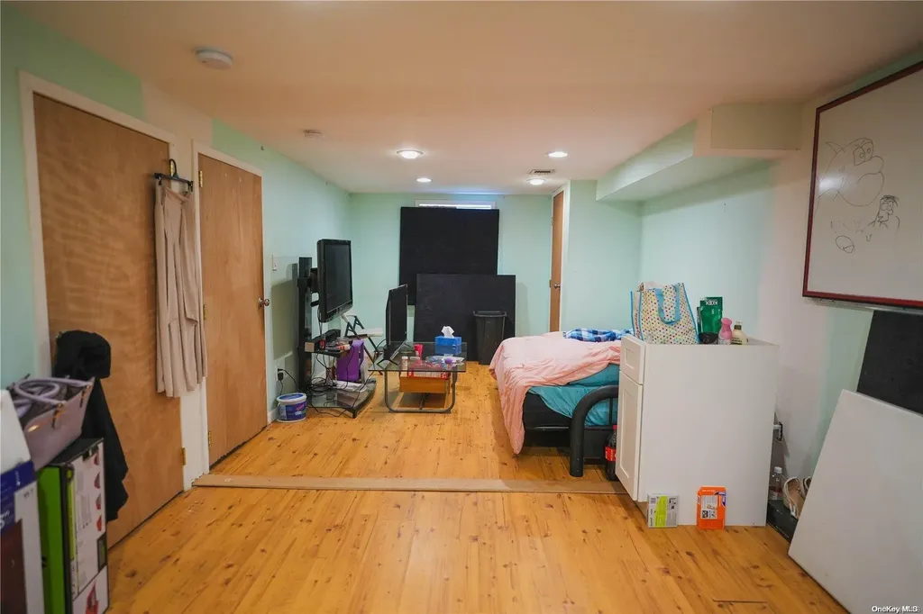 33 Park Street Centereach NY 11720