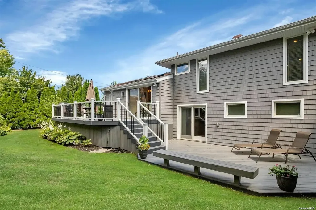 25 S Oaks Boulevard Plainview NY 11803