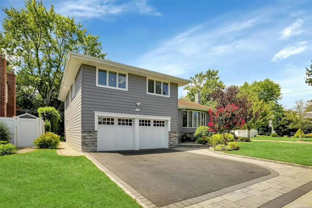 25 S Oaks Boulevard Plainview NY 11803