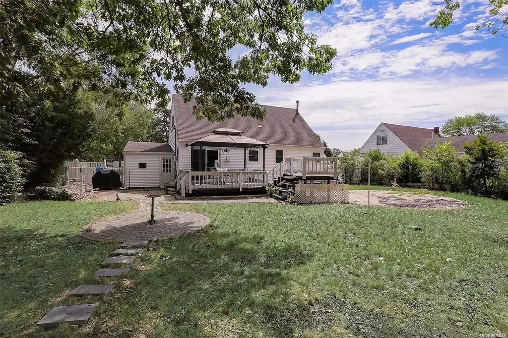 222 Tree Road Centereach NY 11720
