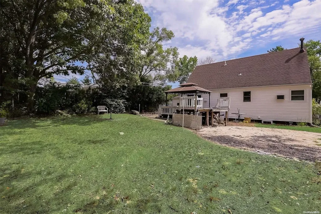 222 Tree Road Centereach NY 11720