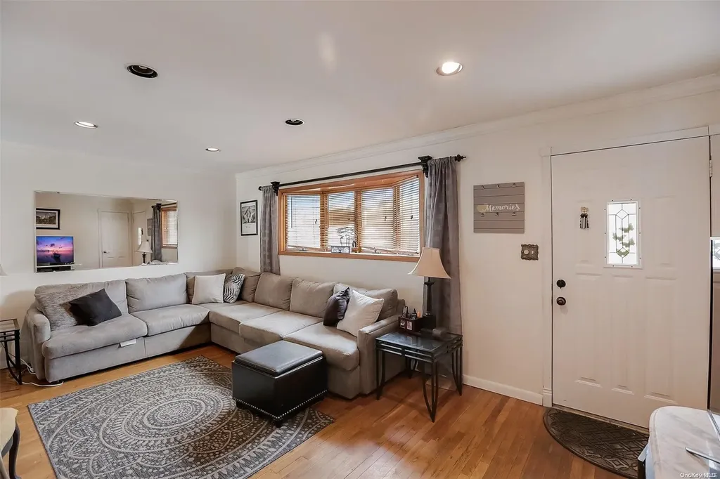 222 Tree Road Centereach NY 11720