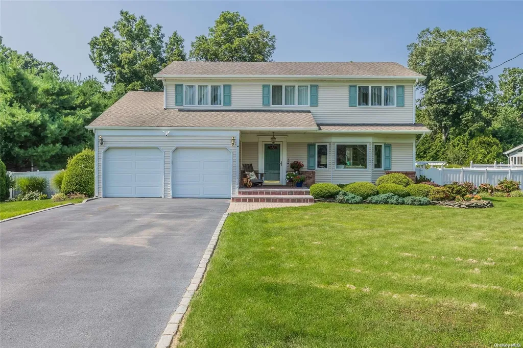 46 Liso Drive Mount Sinai NY 11766