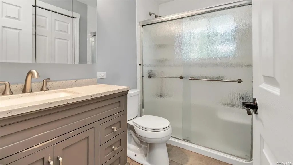 449 Ralph Avenue Central Islip NY 11722