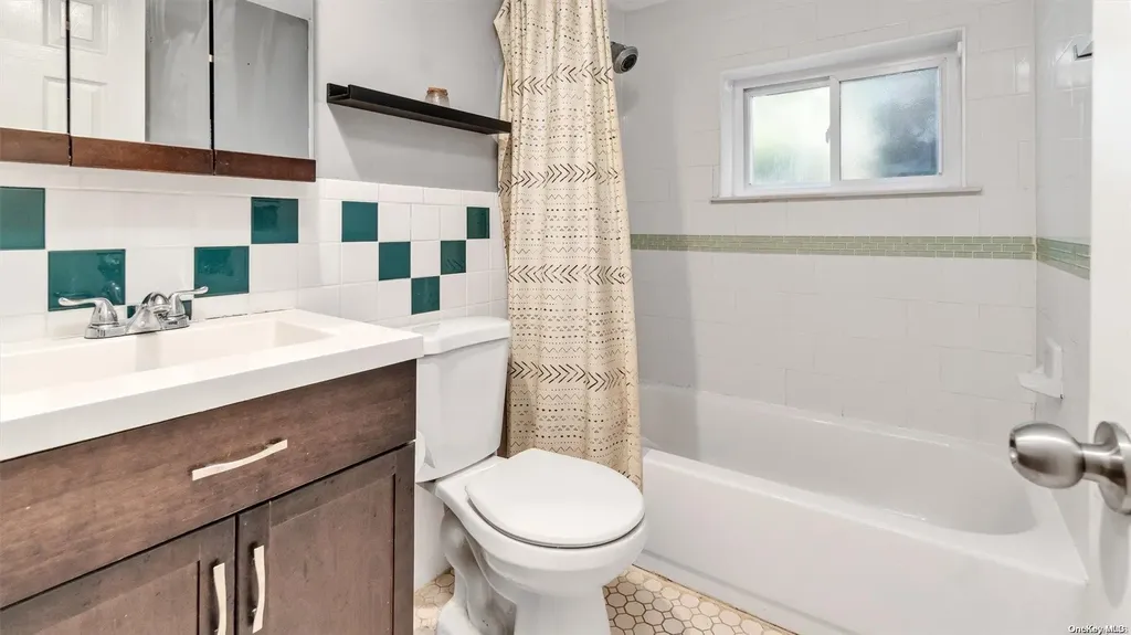 449 Ralph Avenue Central Islip NY 11722