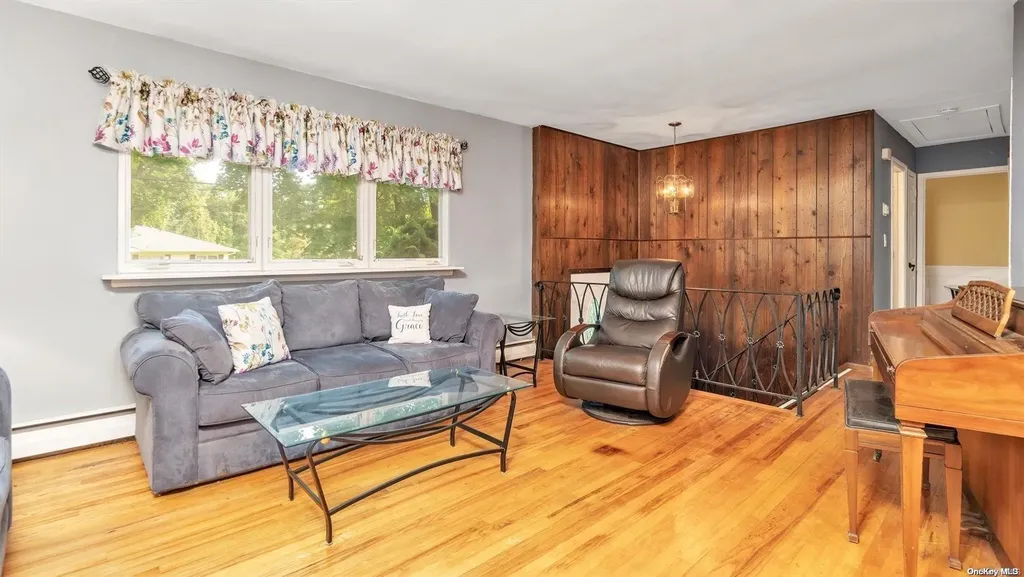 449 Ralph Avenue Central Islip NY 11722
