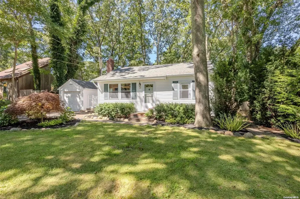 12 Corchaug Trail Ridge NY 11961