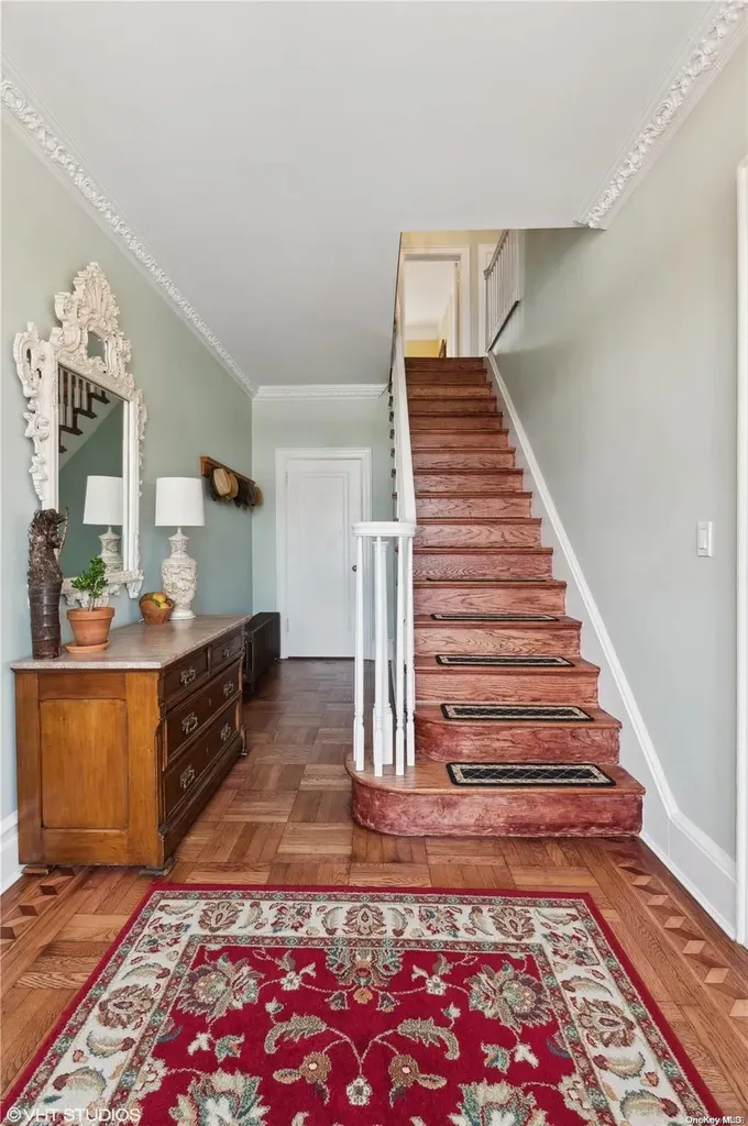 211 Laurelton Boulevard Long Beach NY 11561