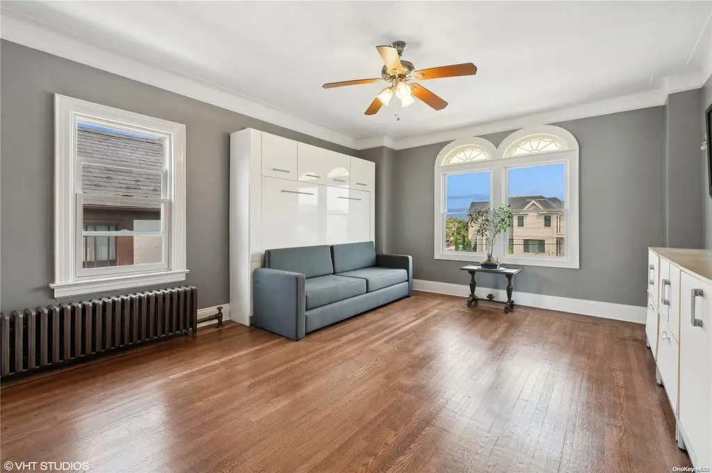 211 Laurelton Boulevard Long Beach NY 11561