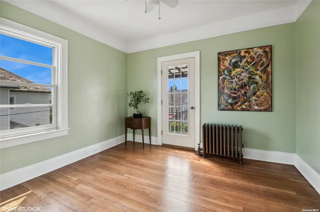 211 Laurelton Boulevard Long Beach NY 11561