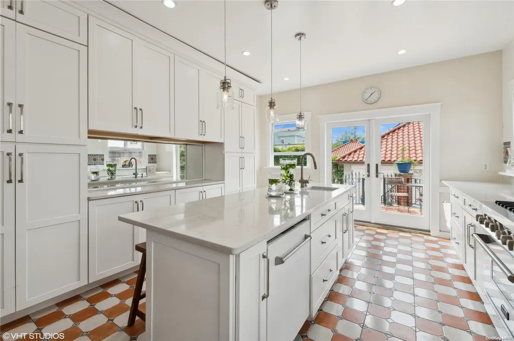 211 Laurelton Boulevard Long Beach NY 11561