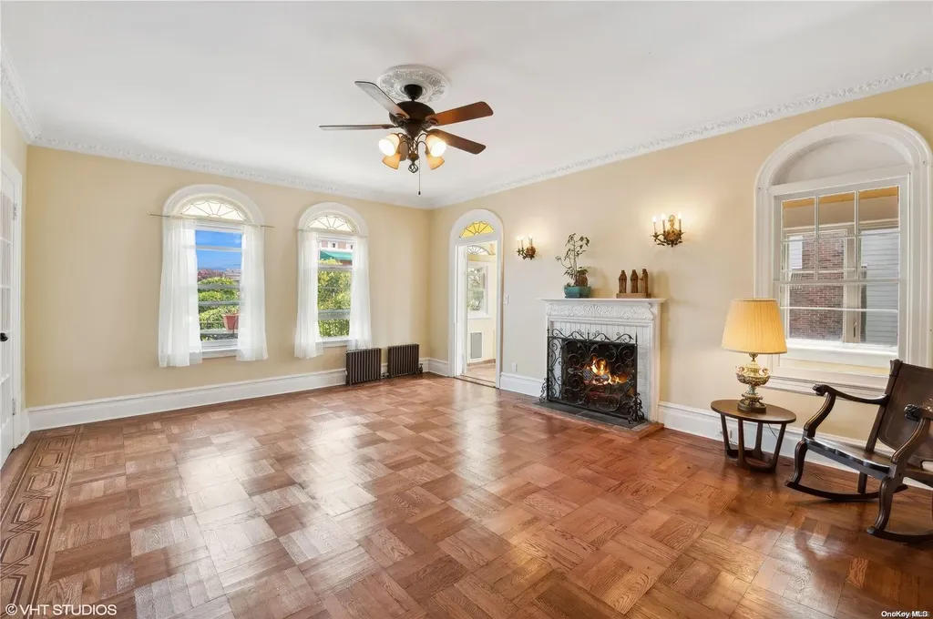 211 Laurelton Boulevard Long Beach NY 11561