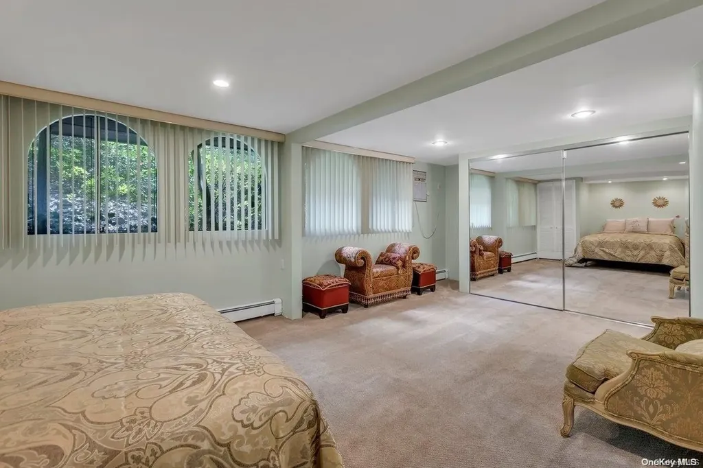 52 Deepdale Drive Commack NY 11725