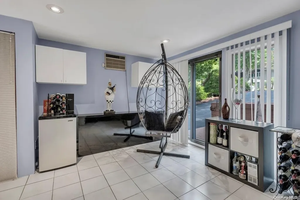 52 Deepdale Drive Commack NY 11725