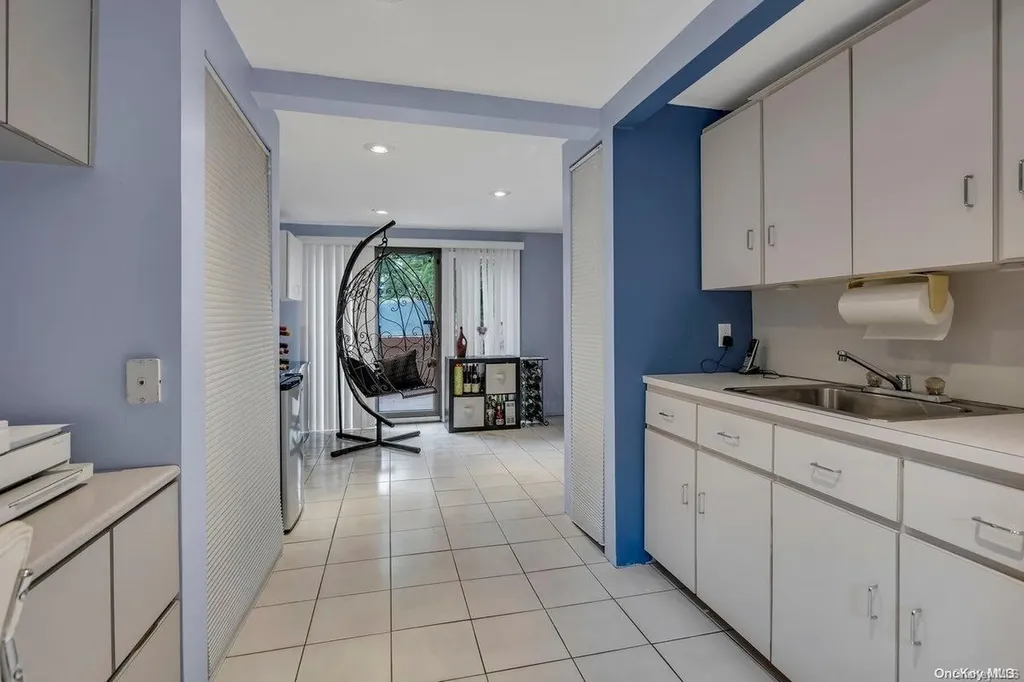 52 Deepdale Drive Commack NY 11725