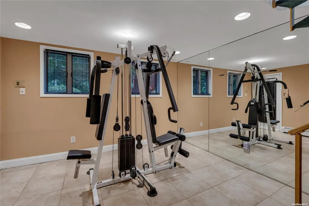 52 Deepdale Drive Commack NY 11725