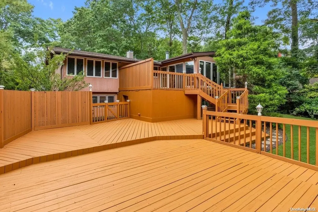 52 Deepdale Drive Commack NY 11725