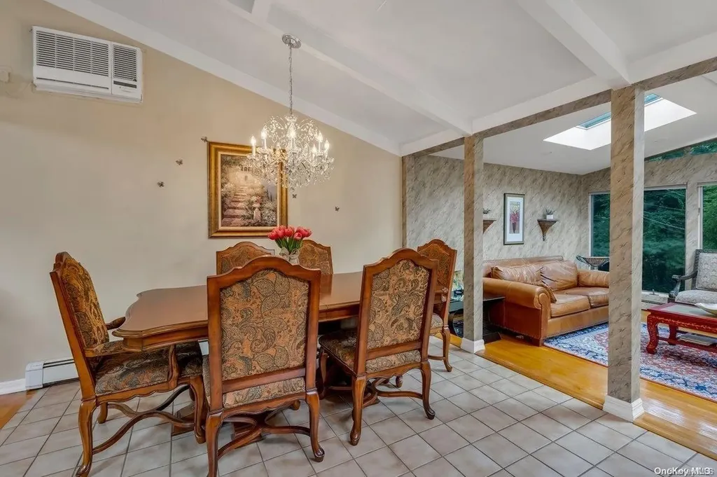 52 Deepdale Drive Commack NY 11725