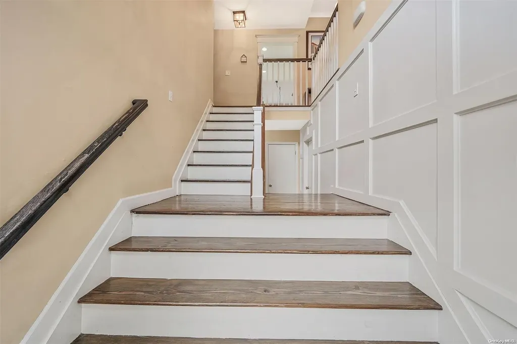 56 Chardonnay Drive Coram NY 11727