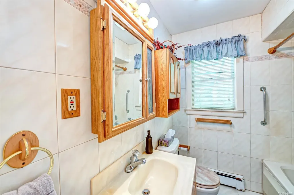 50 Albertson Avenue Albertson NY 11507