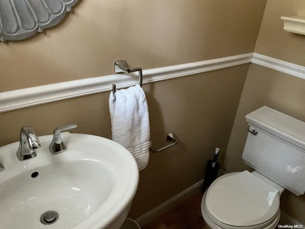 106 Spruce Avenue Bethpage NY 11714