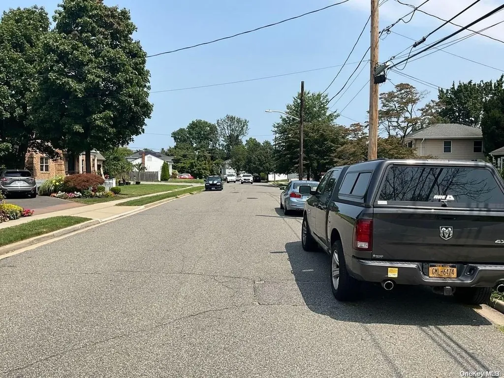 106 Spruce Avenue Bethpage NY 11714