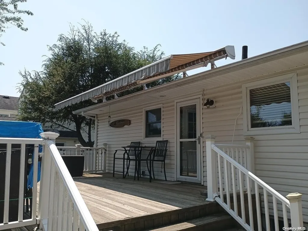 106 Spruce Avenue Bethpage NY 11714