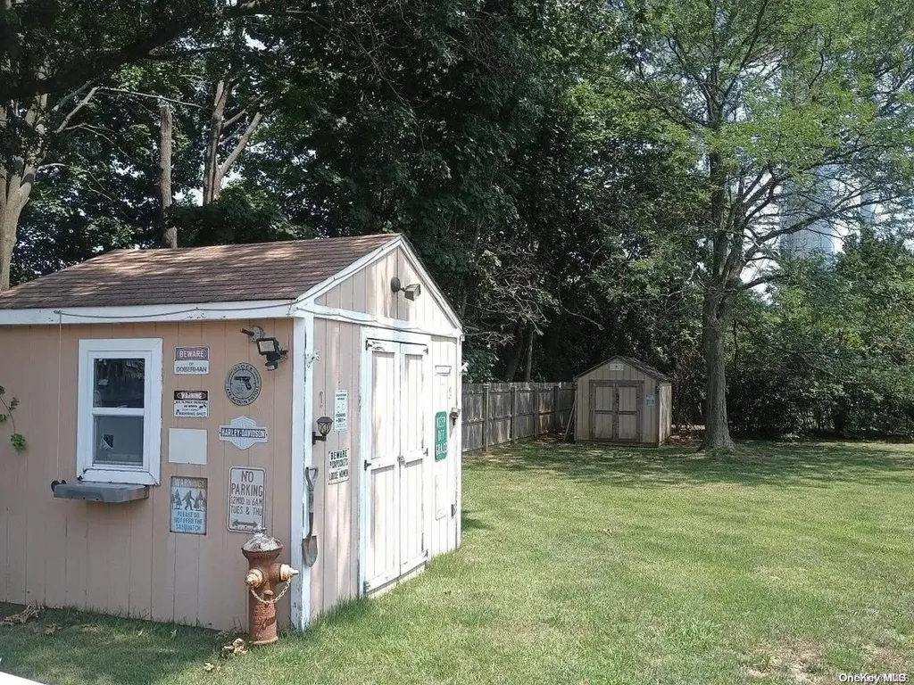 106 Spruce Avenue Bethpage NY 11714