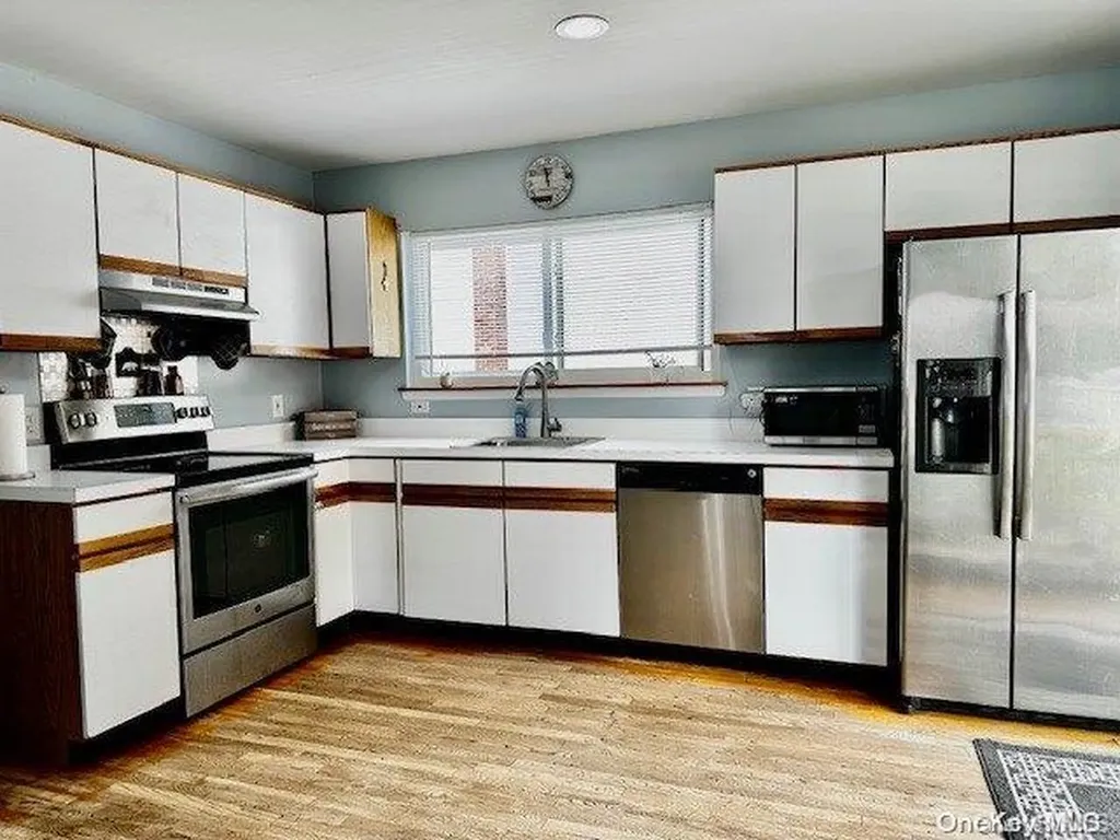 37 Argyle Drive Shirley NY 11967