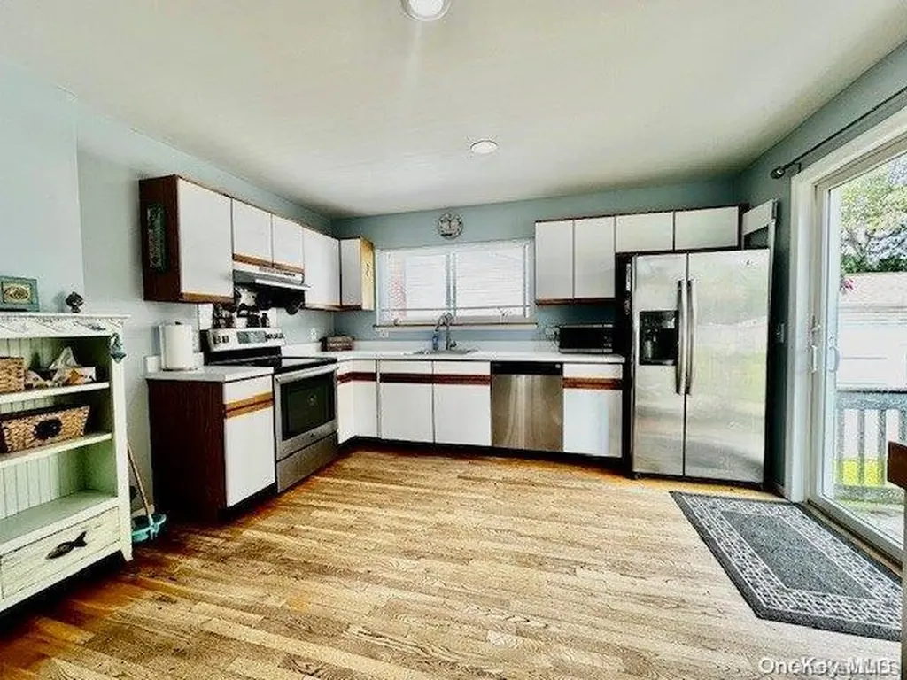 37 Argyle Drive Shirley NY 11967