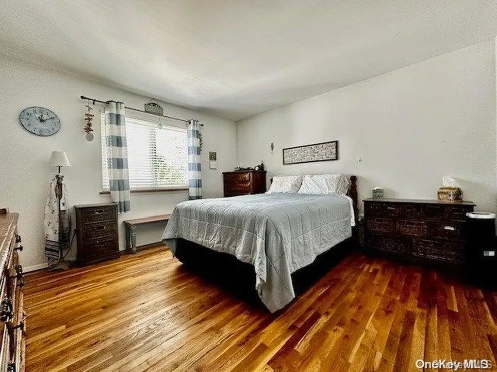 37 Argyle Drive Shirley NY 11967