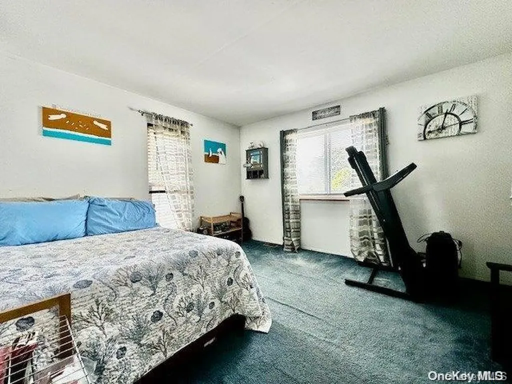 37 Argyle Drive Shirley NY 11967